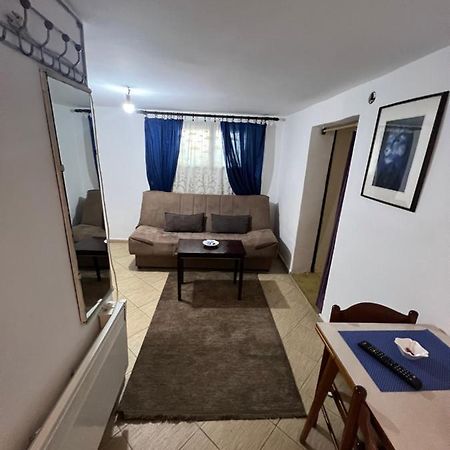 A & A Apartman 포드고리차 외부 사진
