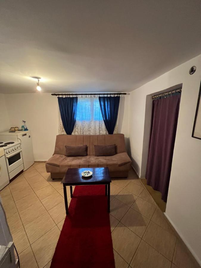 A & A Apartman 포드고리차 외부 사진