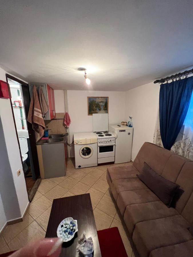 A & A Apartman 포드고리차 외부 사진