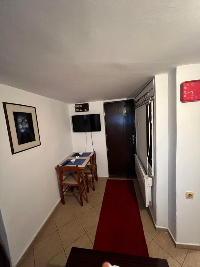 A & A Apartman 포드고리차 외부 사진
