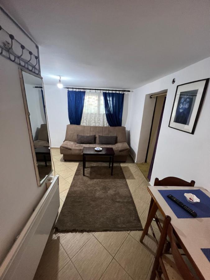 A & A Apartman 포드고리차 외부 사진